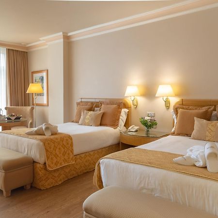 Gran Hotel Los Abetos Santiago de Compostela Bagian luar foto