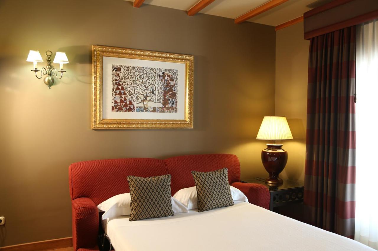 Gran Hotel Los Abetos Santiago de Compostela Bagian luar foto