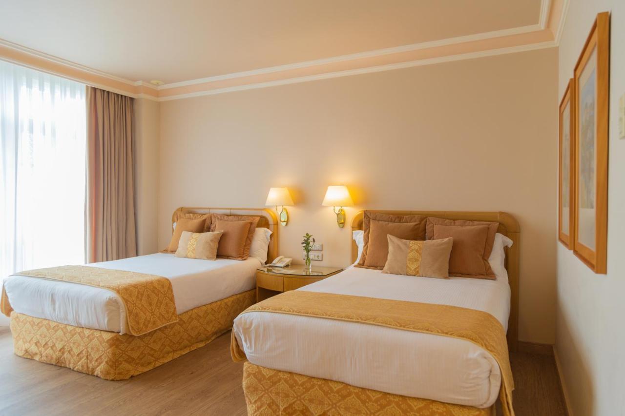 Gran Hotel Los Abetos Santiago de Compostela Bagian luar foto