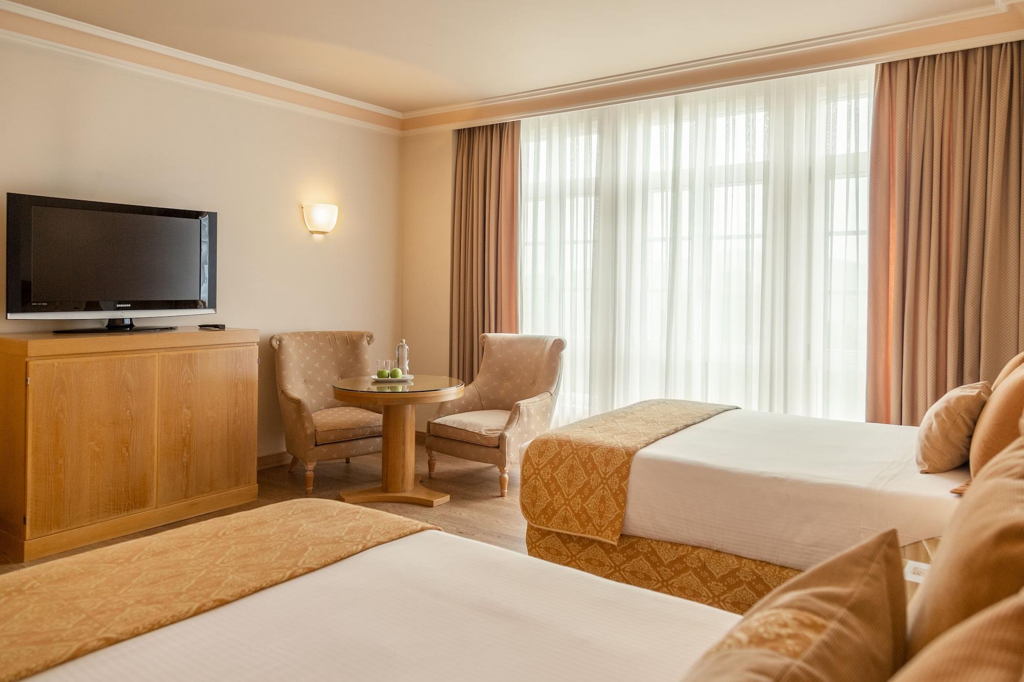 Gran Hotel Los Abetos Santiago de Compostela Bagian luar foto