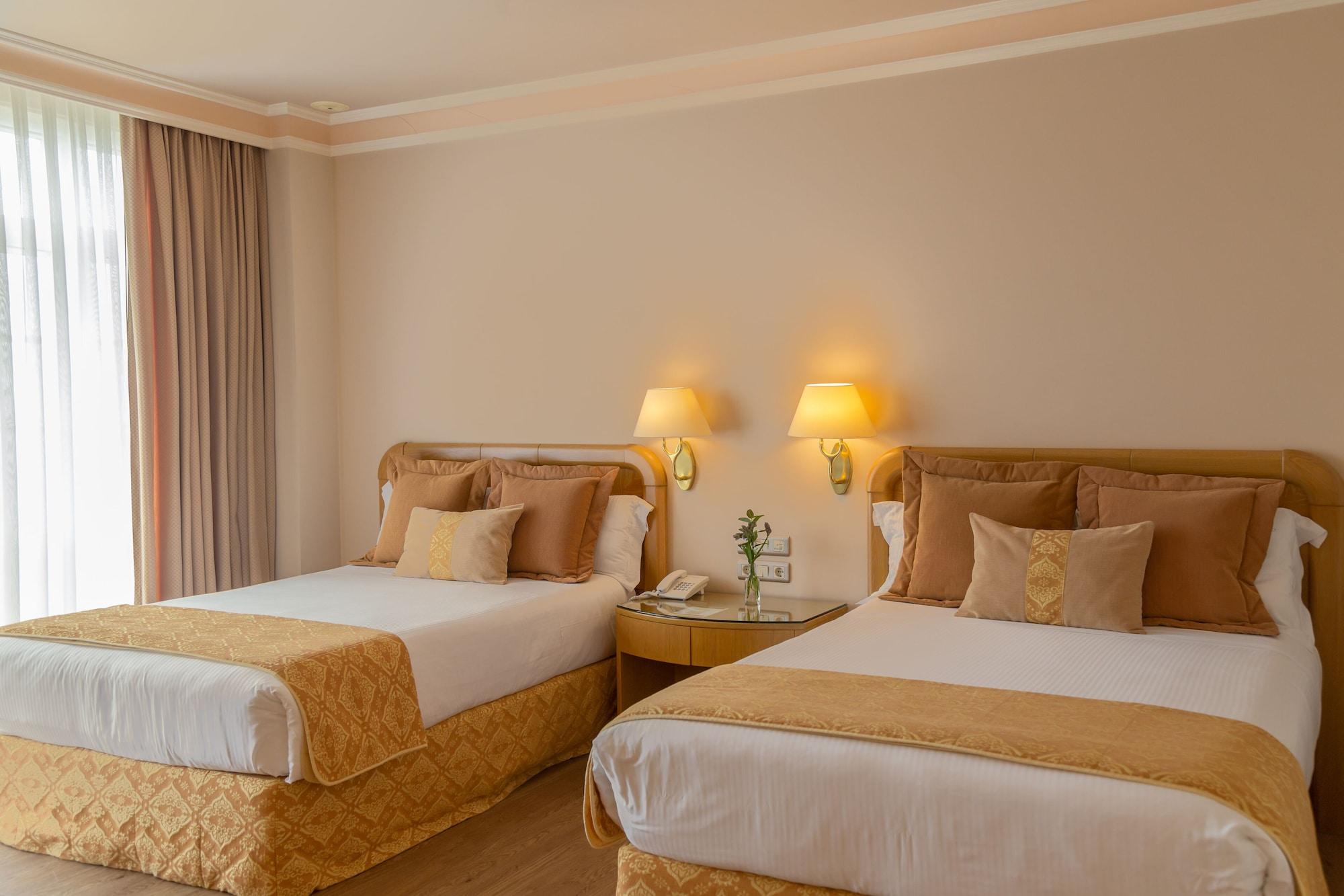 Gran Hotel Los Abetos Santiago de Compostela Bagian luar foto