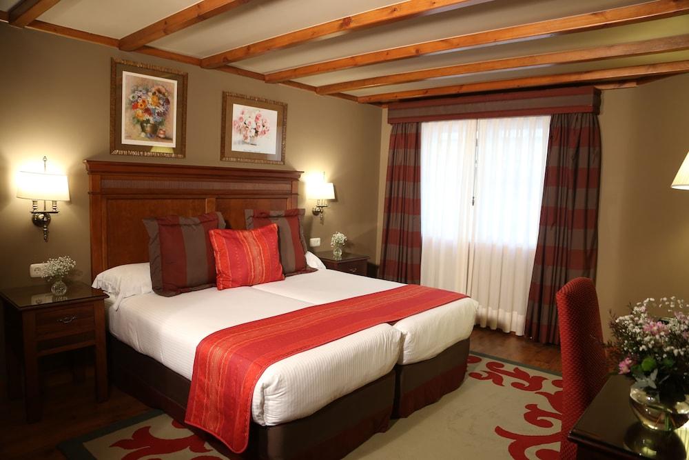 Gran Hotel Los Abetos Santiago de Compostela Bagian luar foto