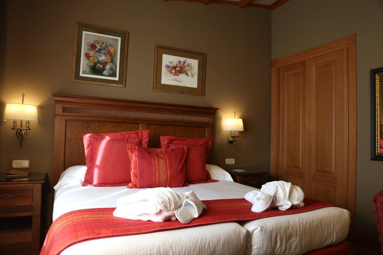 Gran Hotel Los Abetos Santiago de Compostela Bagian luar foto