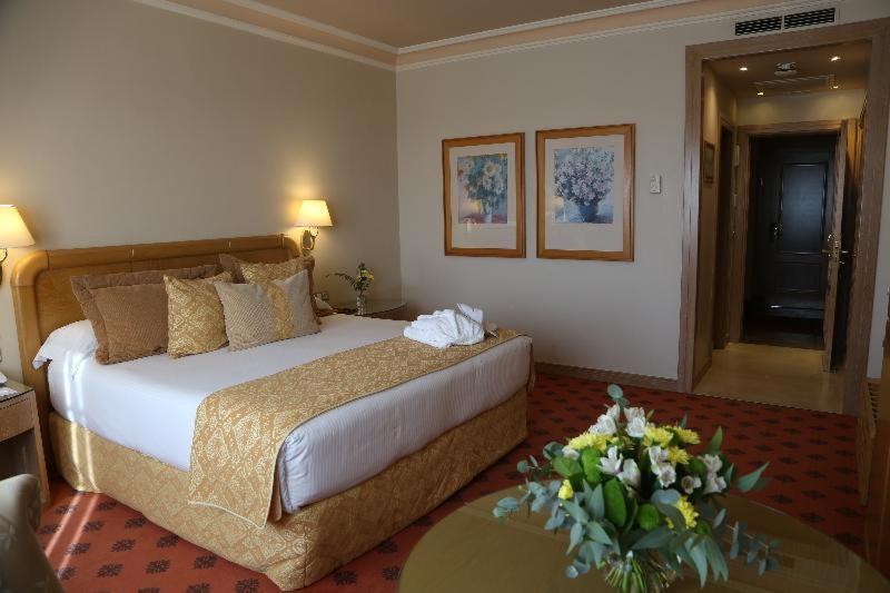 Gran Hotel Los Abetos Santiago de Compostela Ruang foto