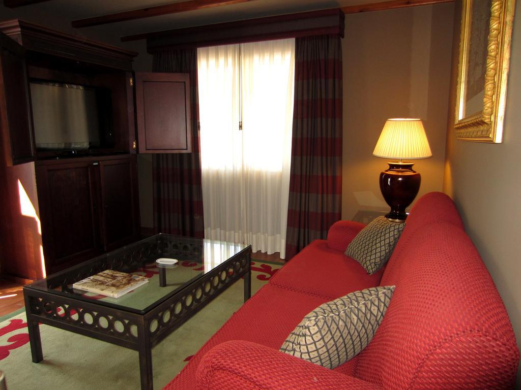 Gran Hotel Los Abetos Santiago de Compostela Bagian luar foto