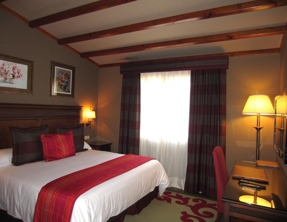 Gran Hotel Los Abetos Santiago de Compostela Bagian luar foto